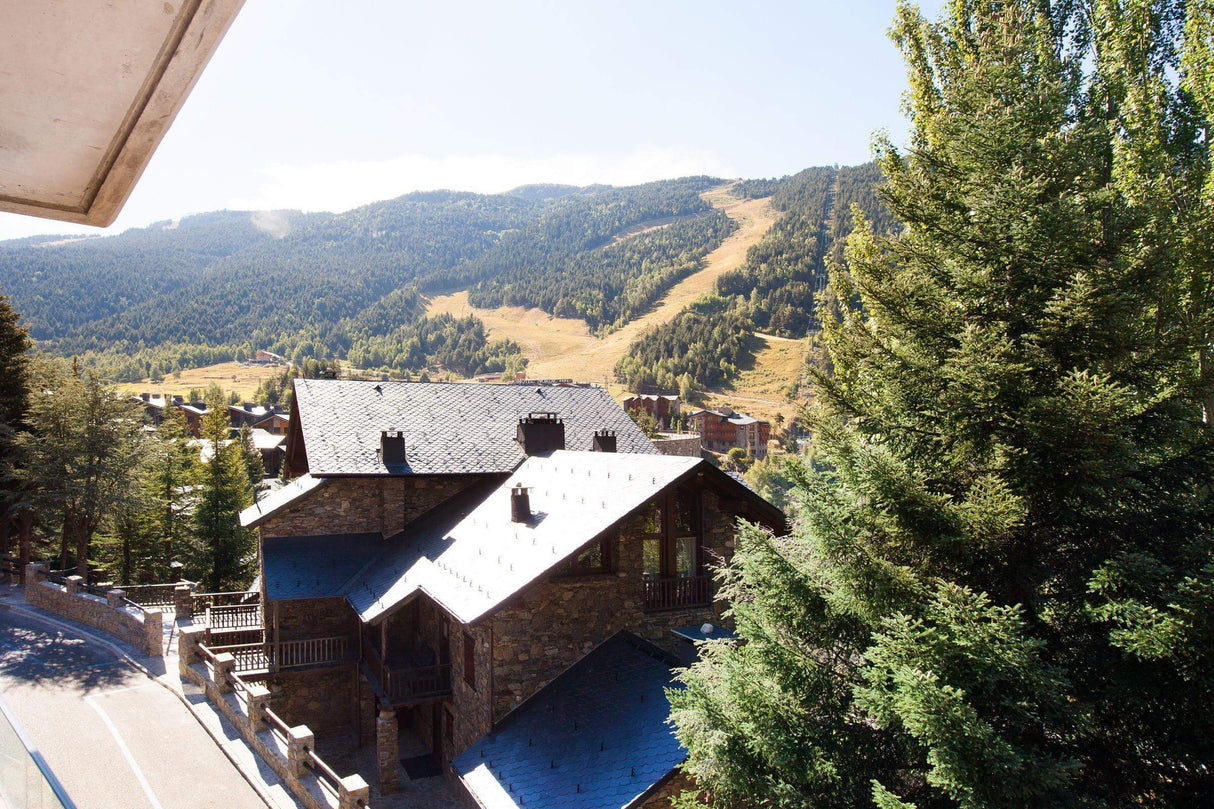 Tarter Mountain Suites - -CaranvaSports - temporada 2026