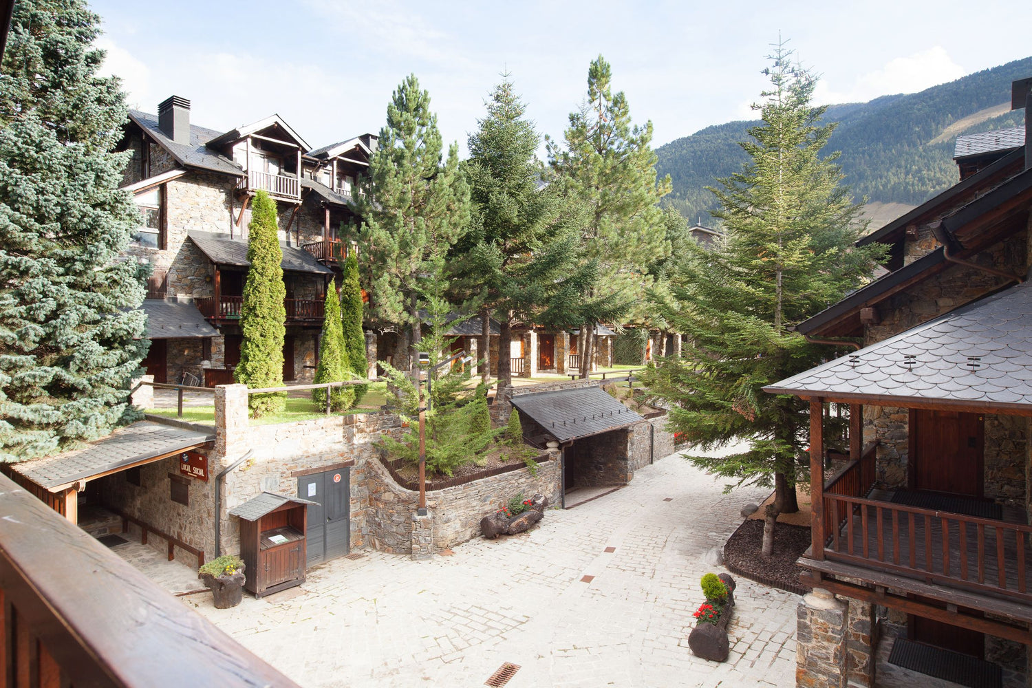 Tarter Mountain Suites