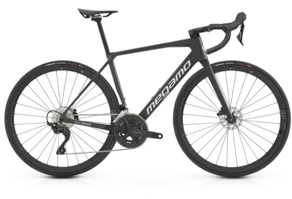 Alquiler Bicis Carretera de Carbono en Barcelona - Carretera / Bianchi Infinito XE -CaranvaSports - temporada 2026